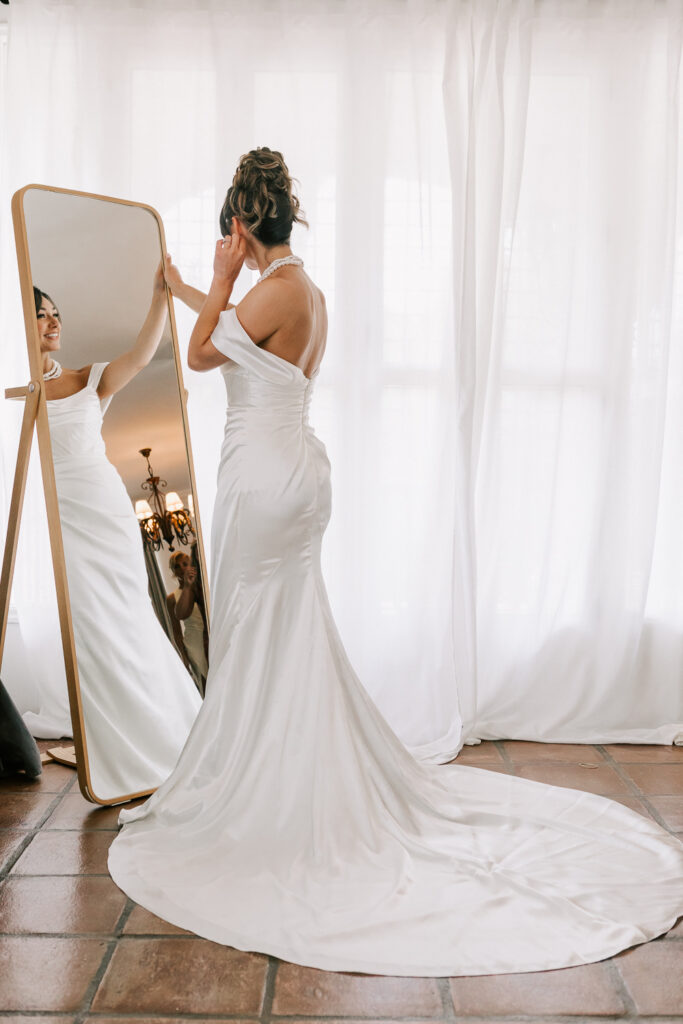 The final touches before the ceremony at Finca Monasterio